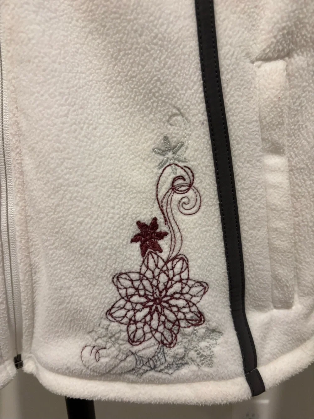 Eddie Bauer Fall 2011 Floral Embroidered White Fleece Jacket